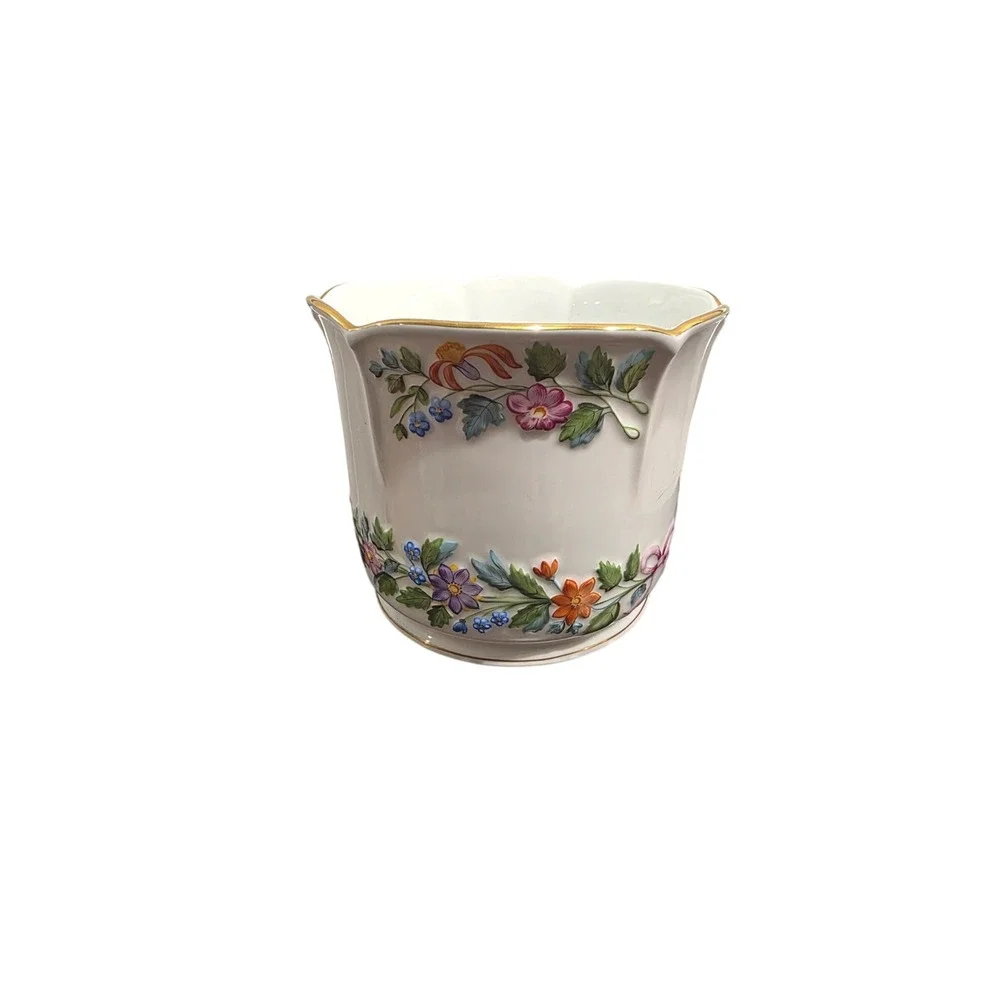 Herend Porcelain Cachepot,  Queen Victoria Planter Vase, Luxury Home Decor